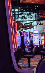 phrush mobile interface showing sports and casino sections on a Filipino user's smartphone